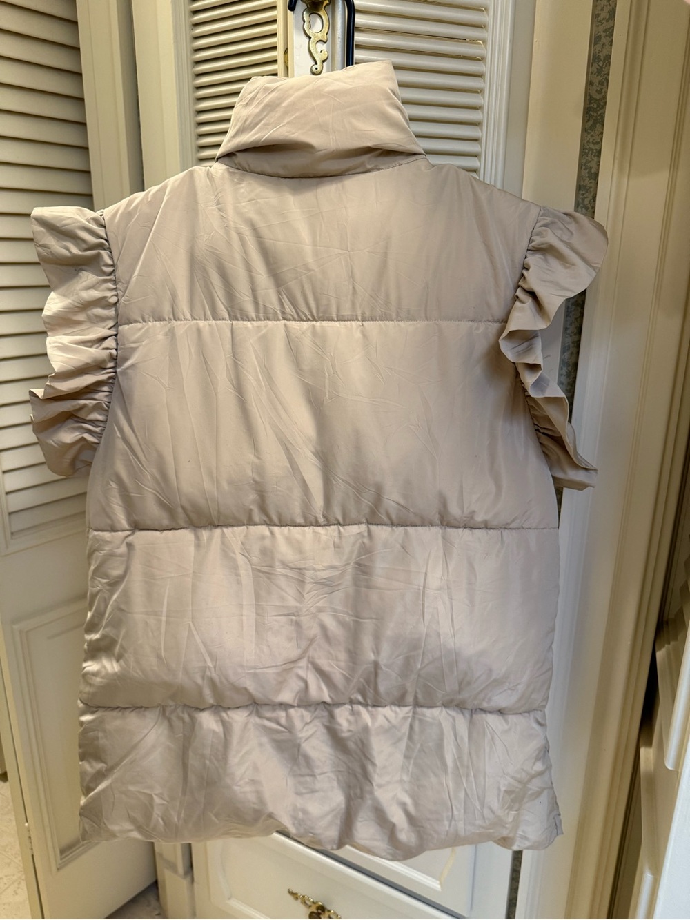 Women’s Cream Puffer Vest with Ruffle Sleeves - Picture 3 of 4